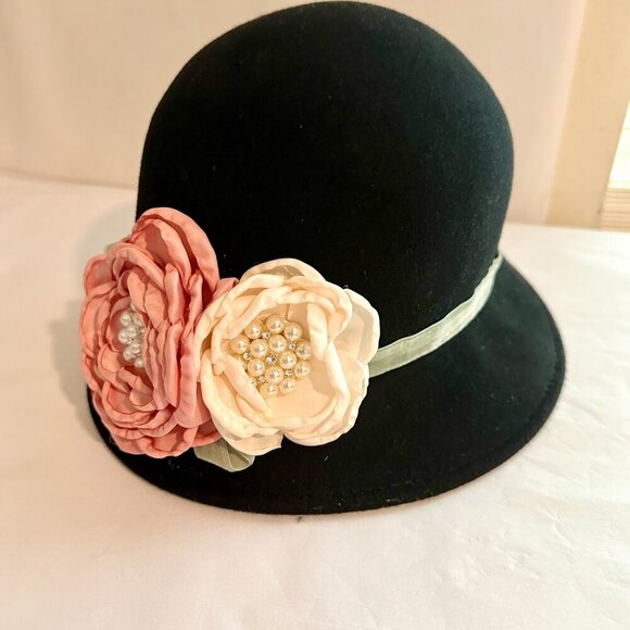 Elegant Wool Felt Cloche Bucket Hat Embellished With Satin Flowers Special Event - Picture 15 of 16
